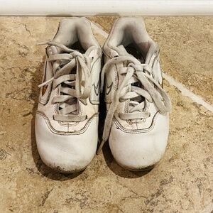 Kids 10 toddler Nike White Sneakers